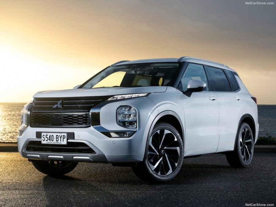 Chart showing changes to New Zealand’s Clean Car Standard and rising emission concerns.