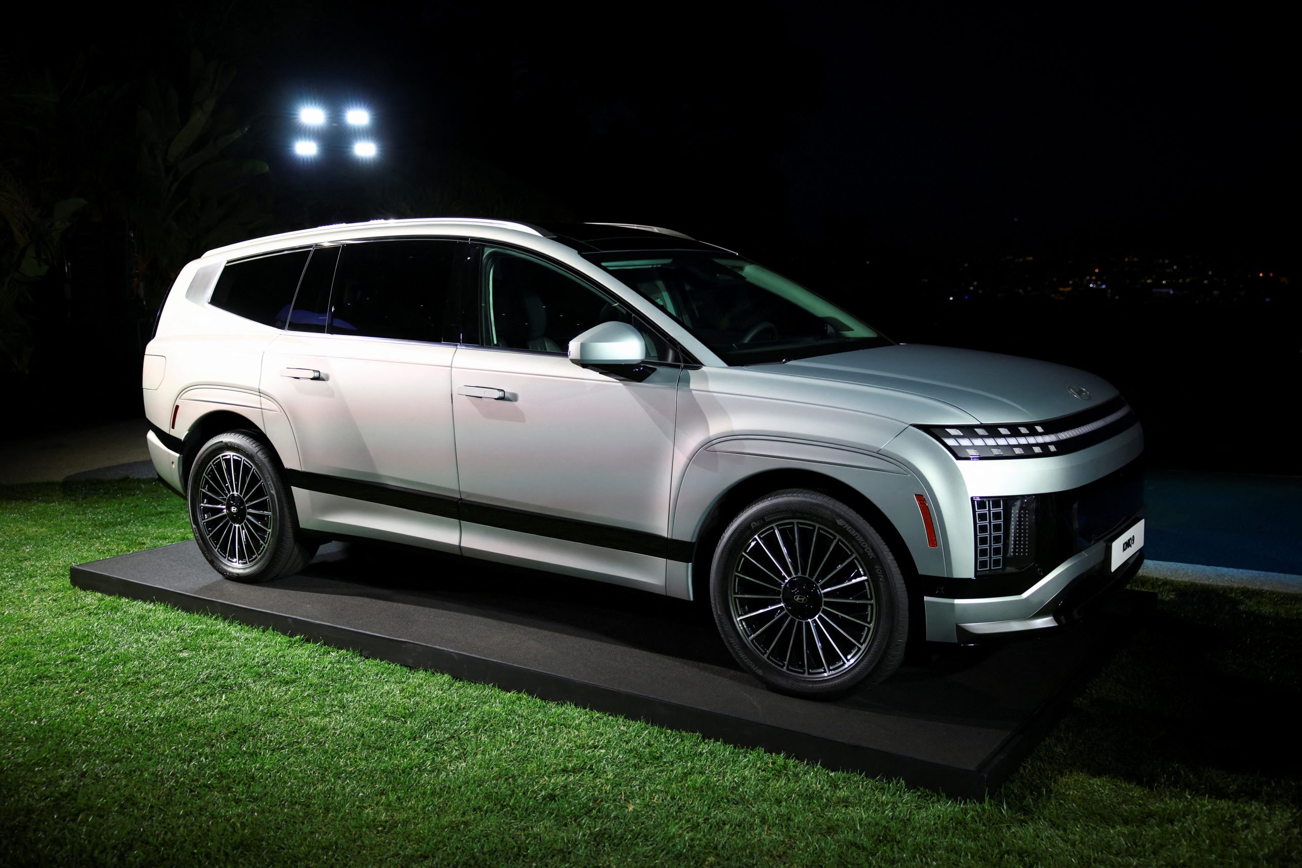 Hyundai’s largest electric vehicle prototype testing