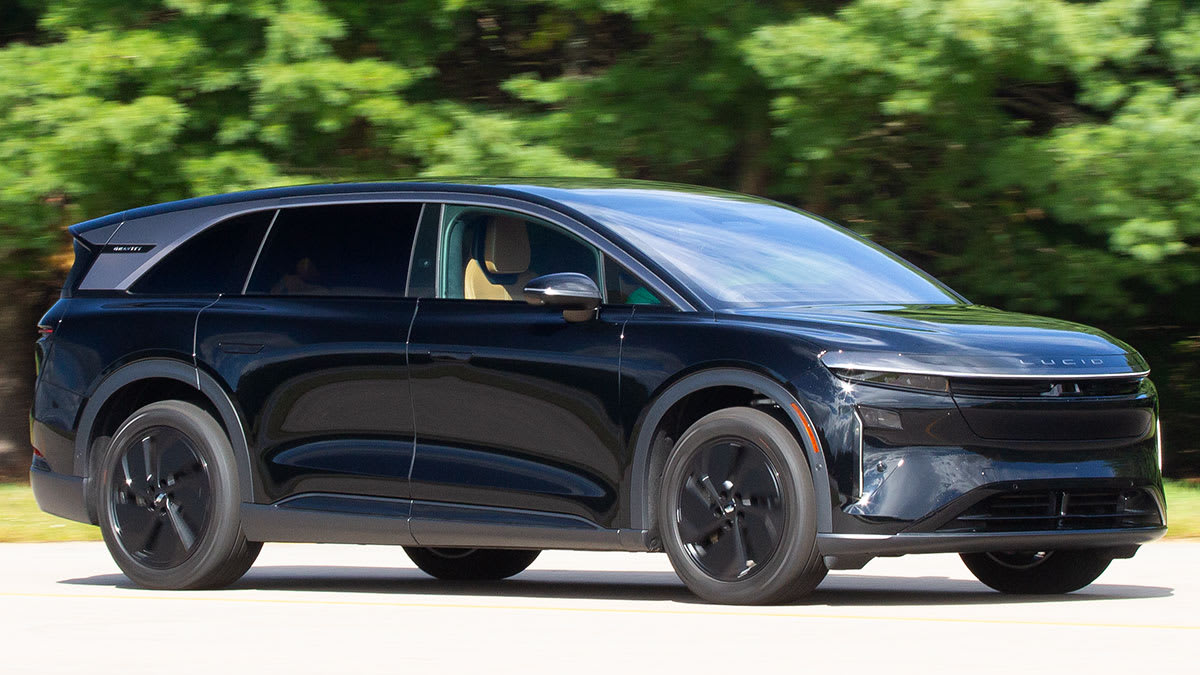 2026 Lucid Gravity three-row electric SUV exterior