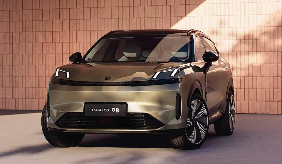 New plug-in hybrid vehicle showcasing EV-like acceleration and DC fast-charging capability.