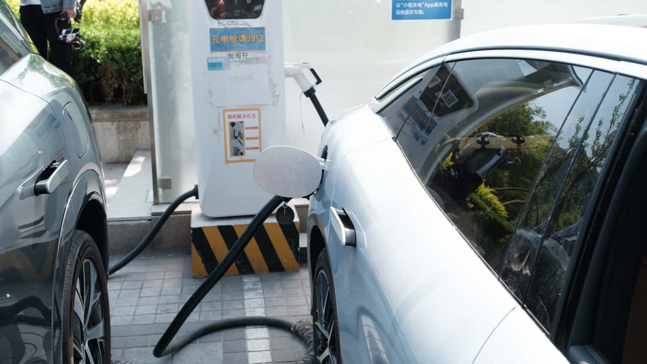 China expands EV charging network at record pace in 2025