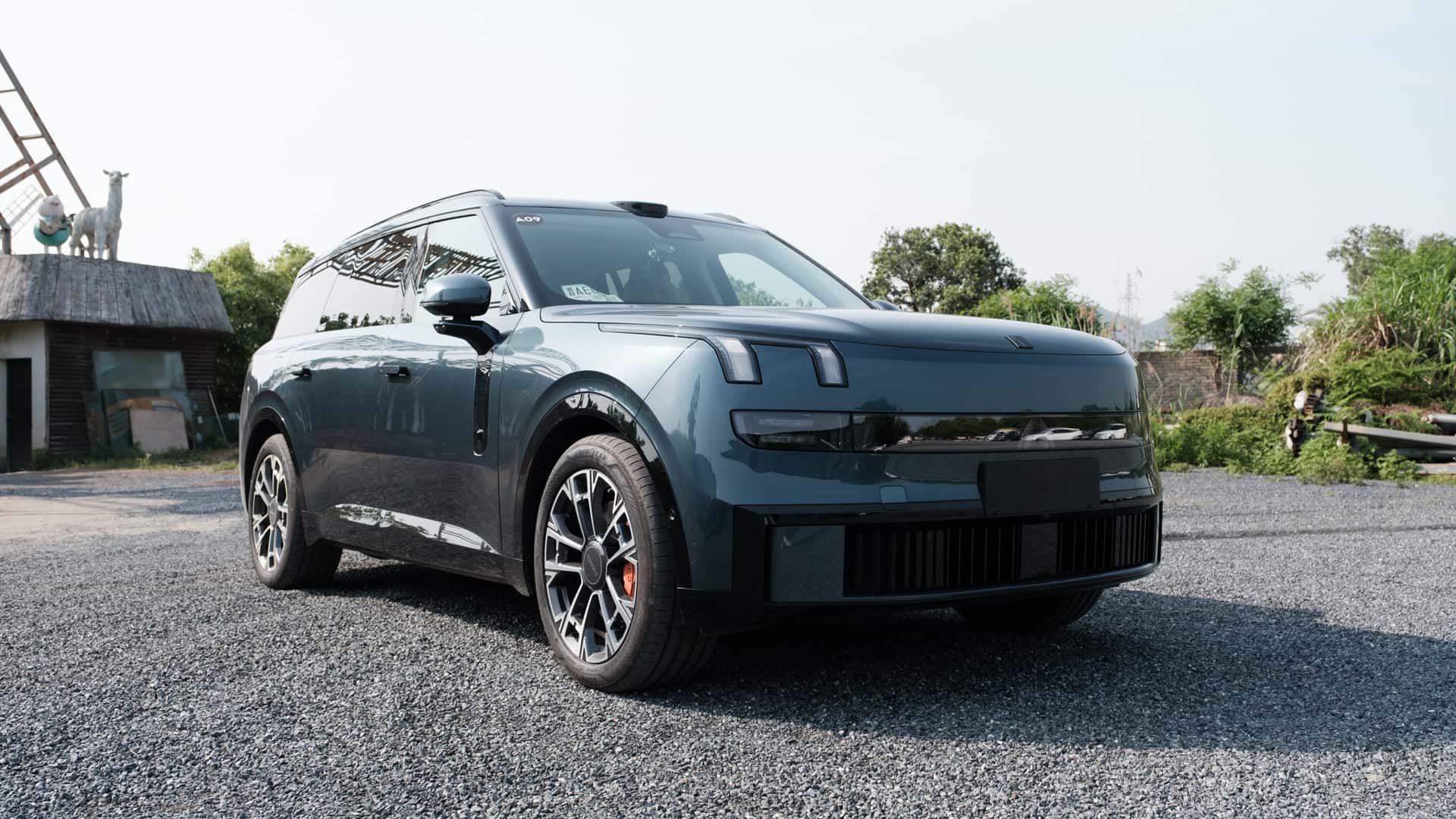 Upcoming extended-range and high-range EVs in America