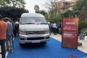 Full technical specification table of King Long Kingo XM Q6553EV.